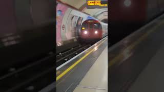 Bakerloo Line Arriving at Piccadilly Circus