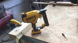 DeWalt DCN681