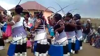 bakhona abanje nakwezenu ilali khanivezeni - Xhosa Traditional Dancers