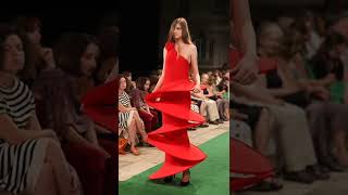 Craziest and Weird Runway Model Looks