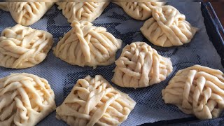 how to make Delicious Bread Buns