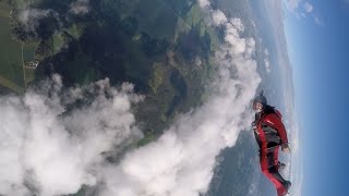 Track suit + wingsuit flock