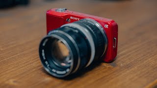 Fotocamera mirrorless APS-C Sony (usata) a 45€: HA SENSO?