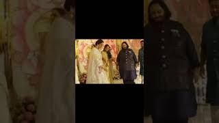 #radhikamerchant #ambani ladies grandentry #engagement ceremony #hug #short #video #viral