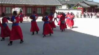 Seoul Palace guard changing