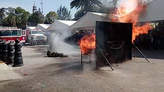 Exhibición del cuerpo de protección civil y bomberos de Tultepec