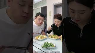 😂🍴 Epic Food Battle: Husband vs. Wife – Who Will Come Out on Top? #FunnyVideo #shortsvideo