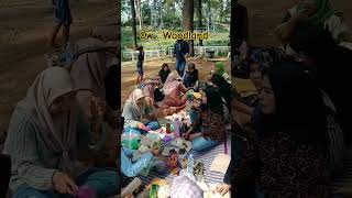 OW Woodland bareng emak2 sawah #viral #kuningan #dangdut #odongodongviral #shorts