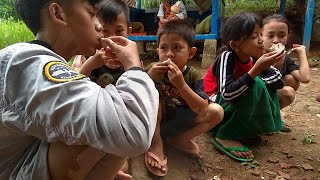 SUASANA SORE DI DESA KAMPUNG HALAMAN - MENIKMATI MAKAN DURIAN