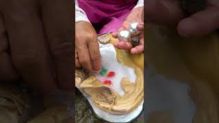 Watching a beautiful woman dig out pearls is really satisfying