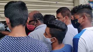 Aaimz kharghar store sale rush. Fight for mixer😂😂😂😂 ₹500 ke Adidas 95% off