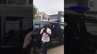 Lady Forced Officials Of Lagos State Parking Authority To Unclamp Her Car Parked At Car Park