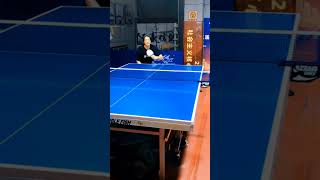 Serving hard with ball spin #pingpong #tabletennis