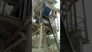 Skip bucket operation #batchingplant #construction