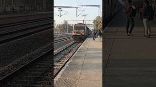 अजमेर दिल्ली जनशताब्दी एक्सप्रेस ❤️ train journey ❤️ #trending #indianrailways #train #shorts #short