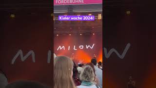 Milow sing in Kiel.