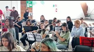 300 allievi di 10 medie musicali, insieme, in concerto