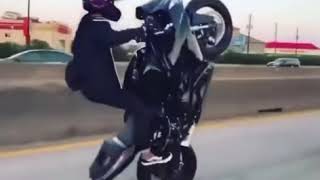 Motor chick is doing tricks viral video