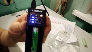 LiitoKala Lii - 100 Smart Universal Battery Charger