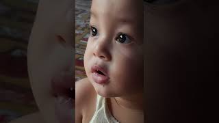 Gemes Lihat Mulut Si Baby lagi Makan Roti