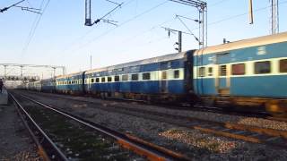 GZB WAP-7 Paschim Honks Blasts Through Asaoti 110Kmph.