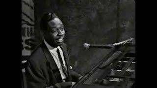 Otis Spann - She's My Baby