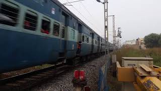 WAP7 Begampura Superfast Express at Jalandhar cantt outer