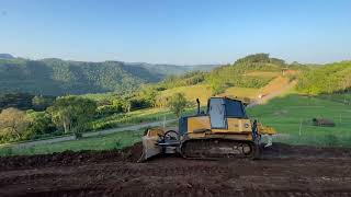 Trator de Esteira Jhon Deere Na Ladeira Perigosa!