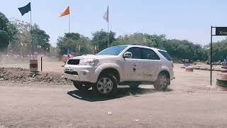 Toyota Fortuner off roading टोयोटा फॉर्च्यूनर