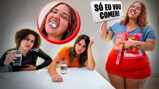 A BABÁ DO RYAN É UMA LOUCA - FICAMOS COM FOME !!!