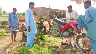 chief cutting machine on motorbike//cutting feeder with the help of chief cutting machine