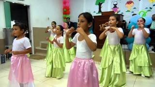 Coreografia Eu canto louvores com o nome coração ( ESTRELINHAS DE CRISTO) IEAD VILA VERDE