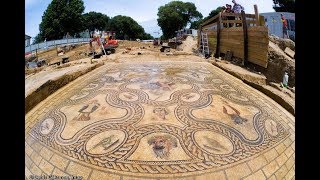 In Nîmes, restauration of a Roman Mosaic   Inrap