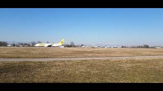 Buzz Airline takeoff | Boeing 737 Buzz Airline