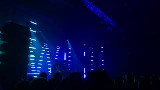 Oh Wonder - Shark (Live at 'Ultralife' World Tour - Glasgow)