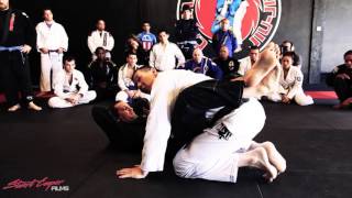 Henry Akins - "Hidden JiuJitsu" Posture http://bit.ly/Henry-Akins