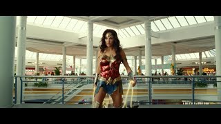 Behind The Scenes of Wonder Woman 1984 | Revlon