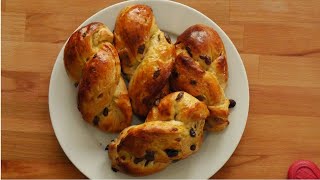 Raisin Buns - Buttery Rich Tangzhong Milk Brioche!