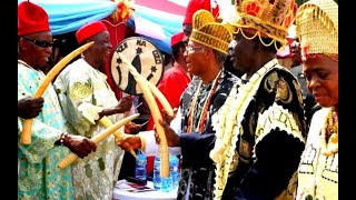 ADOLA UMU IGBO KA HA KWỤSỊ IJI AKỤ HA  N'ETU ONU