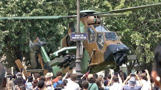 Impressive landing in Paris | French Army show helicopters Eurocopter EC665 Tigre, & AS555 Fennec