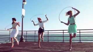 Hoop Dance: Katie Sunshine & The Hooptown Hotties