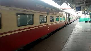 duronto express -  Ready to depart from Rajkot station