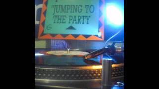 Space Master - "Jumping to the party"  D.J.G.MIX - 1993