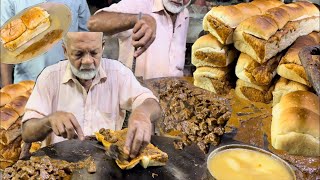 70 Years Old Man Making Tawa Fry Kaleji Burger   Fry Liver Recipe   Peshawari Tawa Fry Kaleji FC Foo