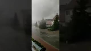 Przerażające nagranie tornada w Czechach