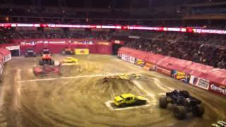 Monster Jam Des Moines Iowa. El Toro Loco vs. Predator