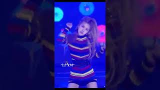 Blackpink - Lisa - Rosé - Jisoo - Jennie ai lắc tóc đẹp nhất | BOOMBAYAH - LOOK AT THEIR HAIR