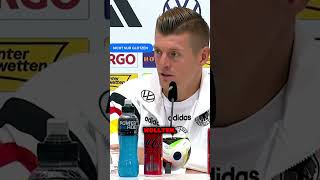 Toni Kroos: „Unser Gegner ist stark, aber er darf nicht vergessen, dass wir Deutschland sind“#shorts