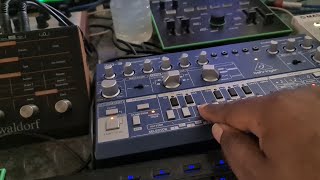 Behringer TD3 Song Demo, MIKE BYRD - BRING THE FUTURE. REVIEW