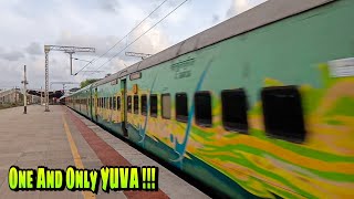 One And Only Yuva Express !!! TKD Sakarni WAP7 Shatters Kelve Road at MPS